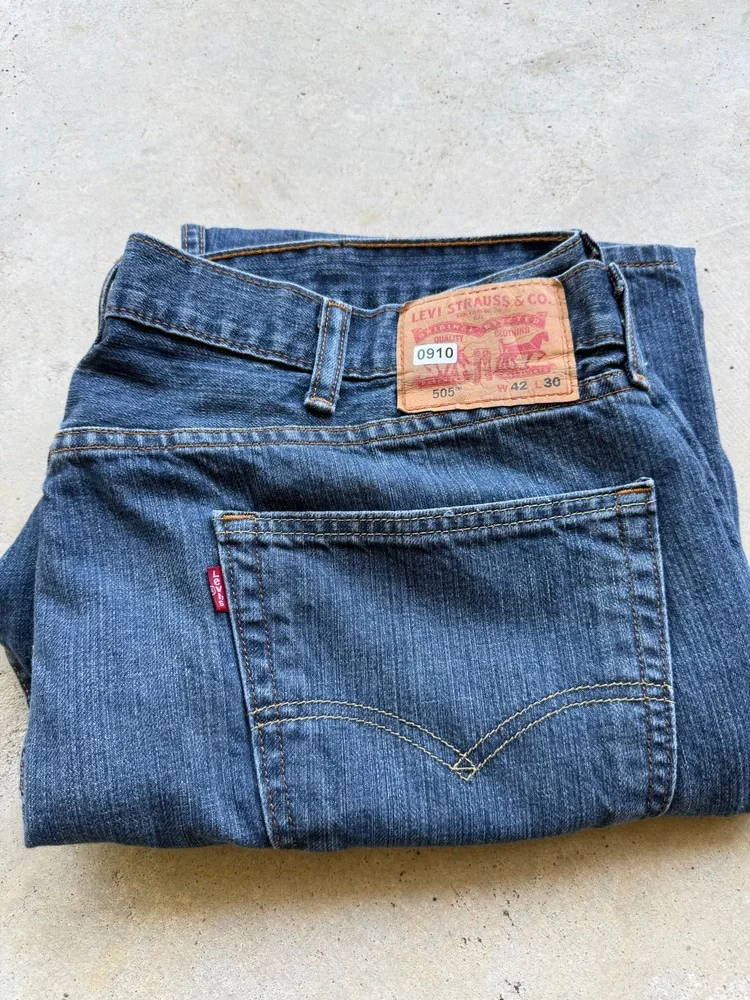 Levis 505 Size 42x30